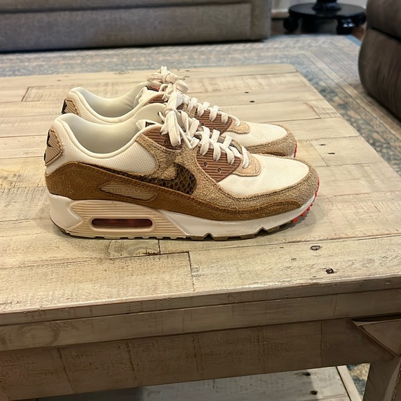 Nike Other - Nike Air Max 90